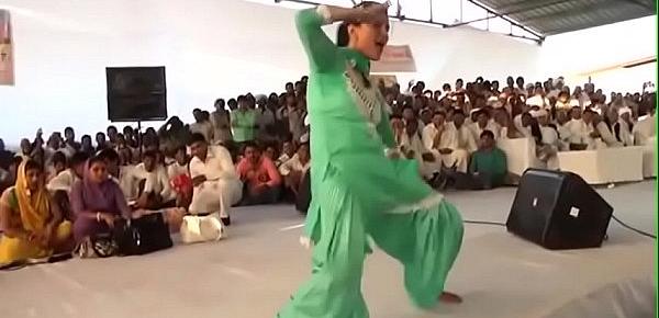  इसी​ डांस की वजह से सपना हुई थी हिट ! Sapna choudhary first hit dance HIGH